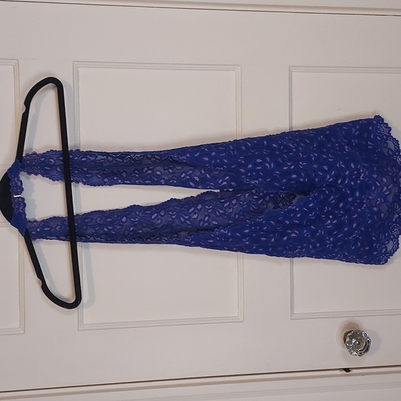 Fredrick's of Hollywood Deep V Lace Chemise - Picture 7 of 10